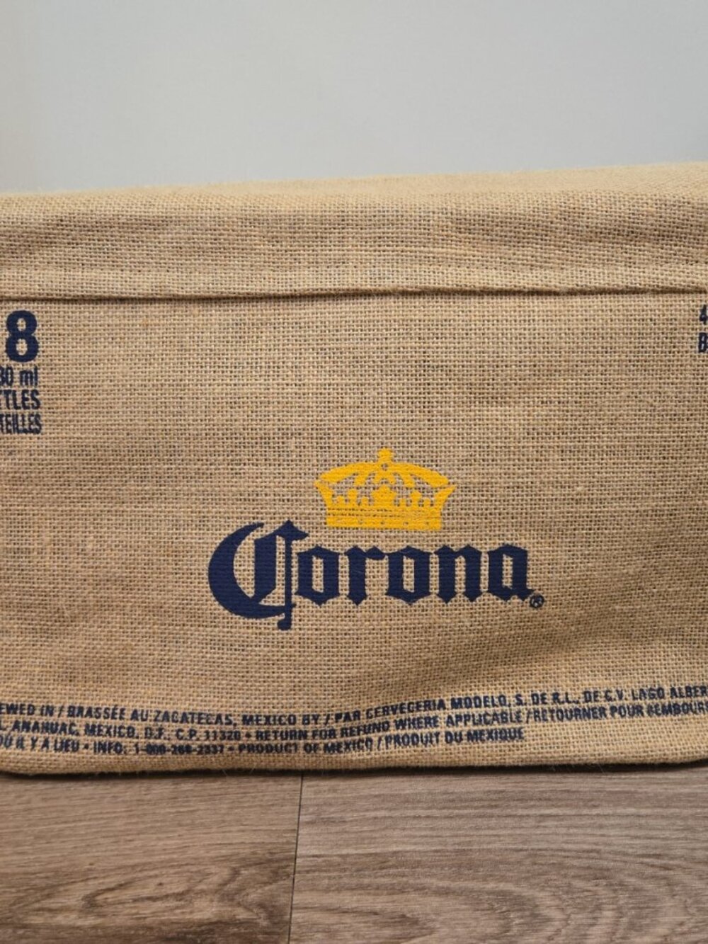 Corona Extra Burlap Cooler Bag - Holds 18 Bottles w/ Shoulder Strap - Picture 2 of 4